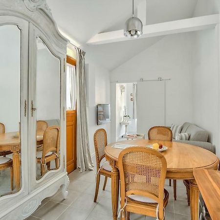 Le Petit Pavillon De Версал Екстериор снимка