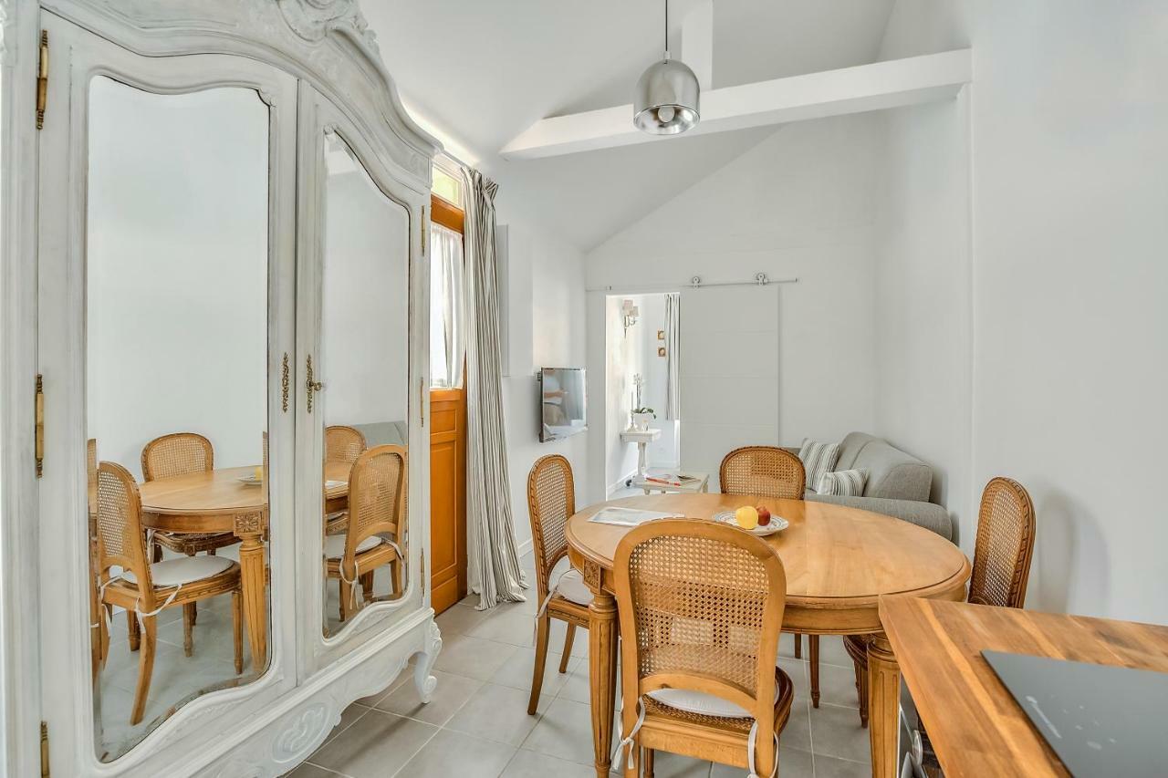 Le Petit Pavillon De Версал Екстериор снимка